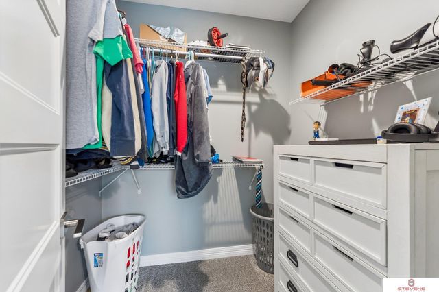 8022 N 159th Avenue, Bennington, NE 68007