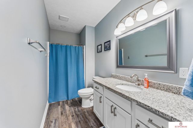 8022 N 159th Avenue, Bennington, NE 68007