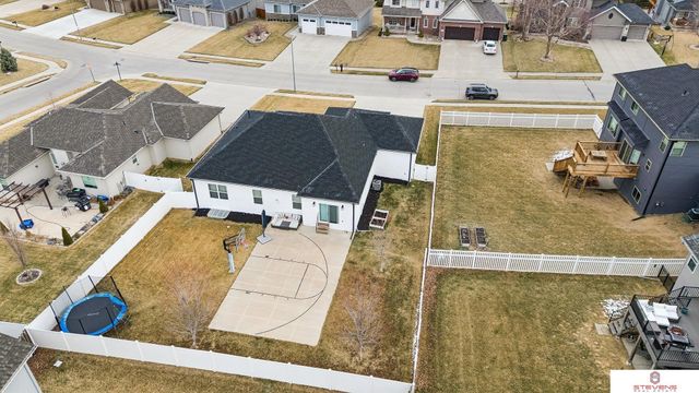 8022 N 159th Avenue, Bennington, NE 68007