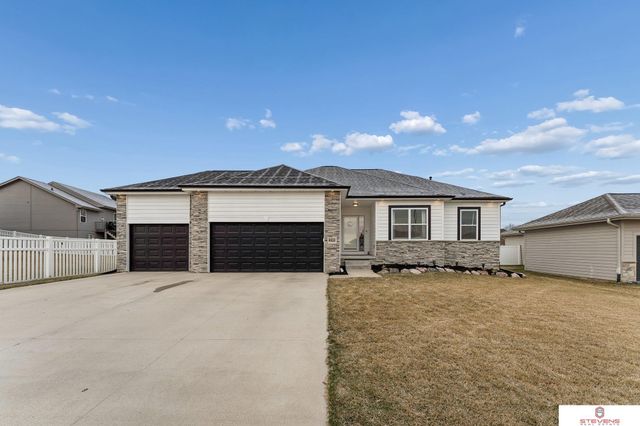 8022 N 159th Avenue, Bennington, NE 68007