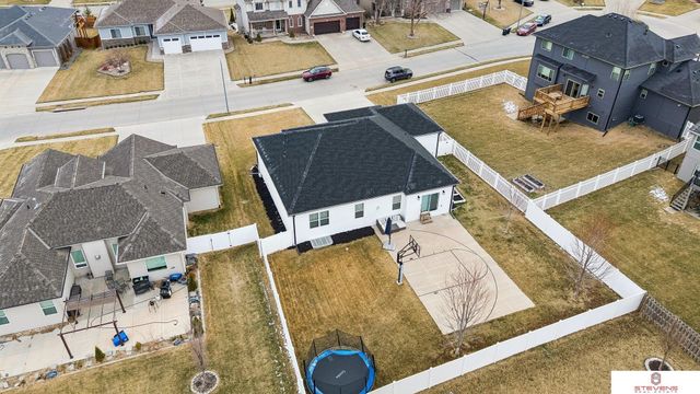 8022 N 159th Avenue, Bennington, NE 68007