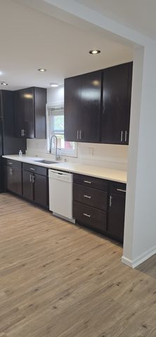 9140 S CENTRAL Avenue, Oak Lawn, IL 60453