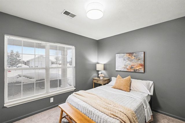 3333 Clear Vista Court 23, Grand Rapids, MI 49525