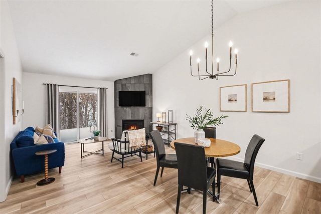 3333 Clear Vista Court 23, Grand Rapids, MI 49525