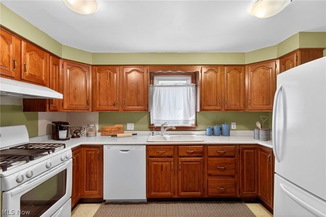 1208 39th Street NW, Canton, OH 44709