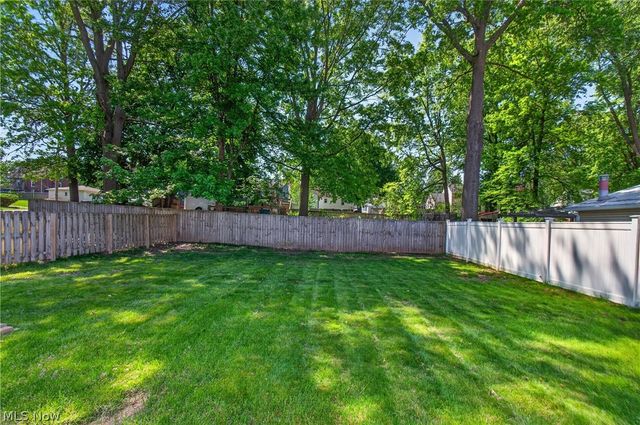 1208 39th Street NW, Canton, OH 44709
