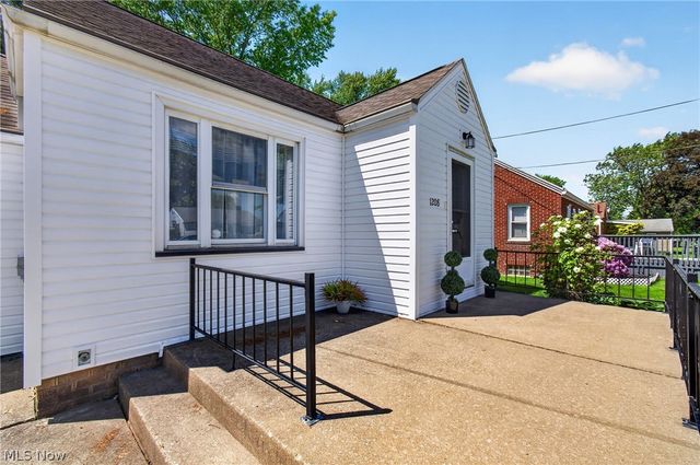1208 39th Street NW, Canton, OH 44709