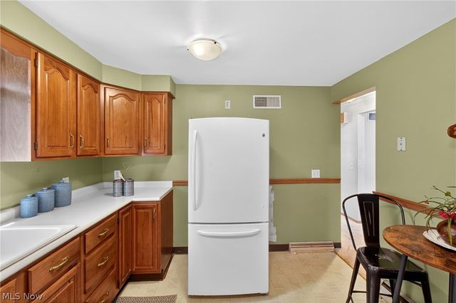 1208 39th Street NW, Canton, OH 44709
