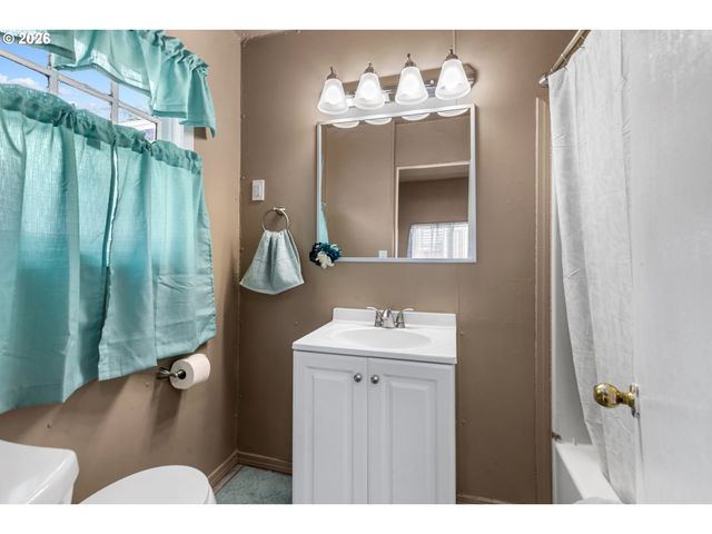 43683 MAIN St, Pendleton, OR 97801