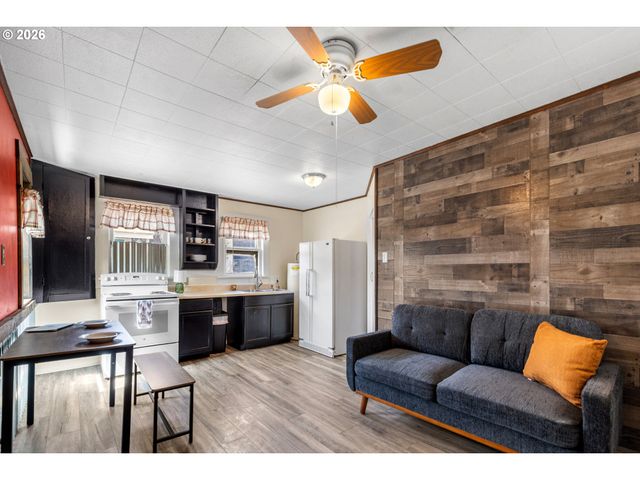 43683 MAIN St, Pendleton, OR 97801