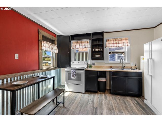 43683 MAIN St, Pendleton, OR 97801
