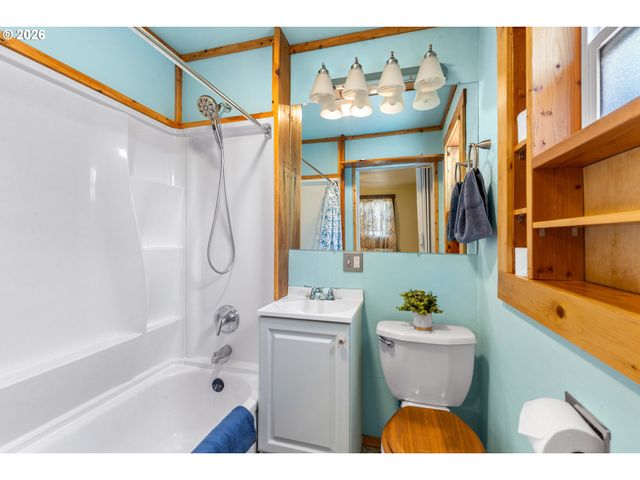 43683 MAIN St, Pendleton, OR 97801