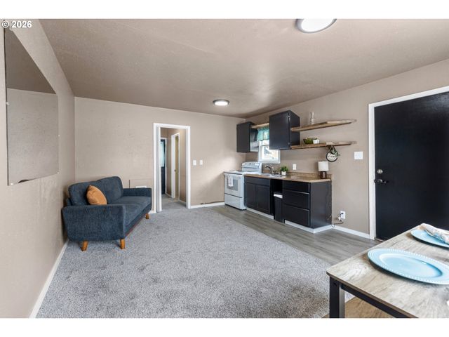 43683 MAIN St, Pendleton, OR 97801