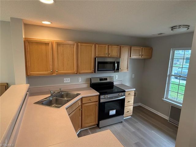 1118 Glory Vine Road, Whitsett, NC 27408