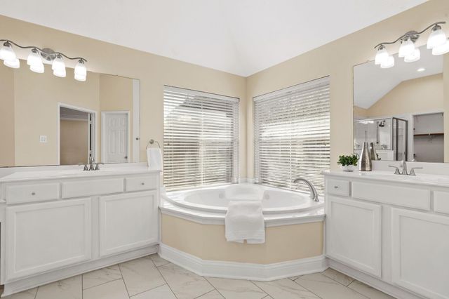 2038 Crisfield Drive, Sugar Land, TX 77479