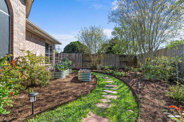 2038 Crisfield Drive, Sugar Land, TX 77479