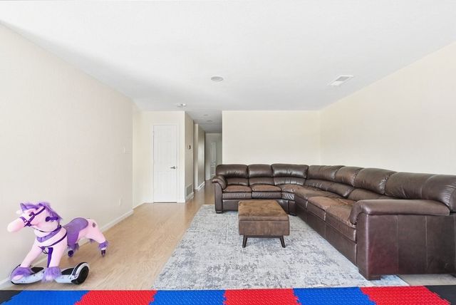 6035 Berry Trail Court, Dallas, TX 75248