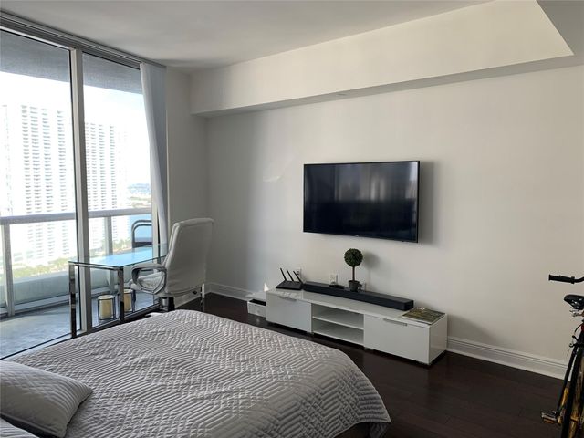 495 Brickell Ave 2308, Miami, FL 33131
