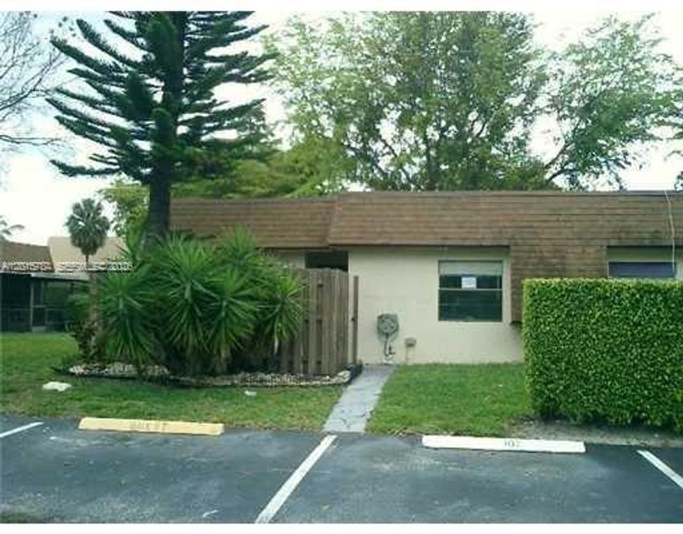 5702 Swordfish Circle, Tamarac, FL 33319