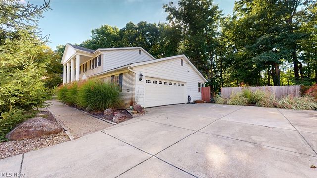 20076 Idlewood Trail, Strongsville, OH 44149