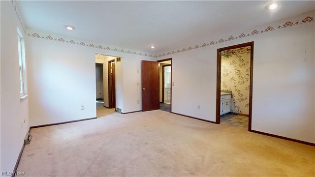 20076 Idlewood Trail, Strongsville, OH 44149