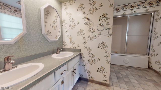 20076 Idlewood Trail, Strongsville, OH 44149