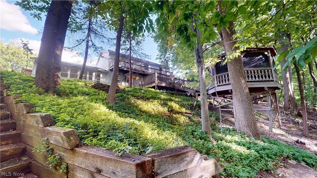 20076 Idlewood Trail, Strongsville, OH 44149