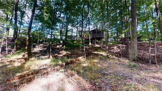 20076 Idlewood Trail, Strongsville, OH 44149