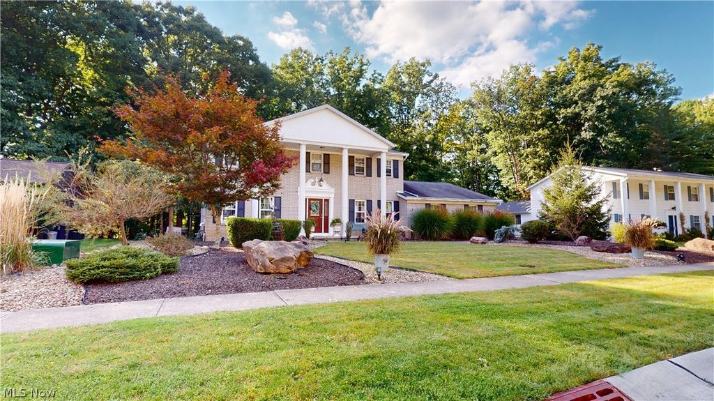 20076 Idlewood Trail, Strongsville, OH 44149