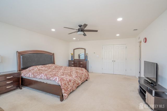 14 Jasmine Drive, Monroe, NJ 08831