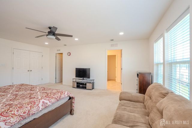 14 Jasmine Drive, Monroe, NJ 08831