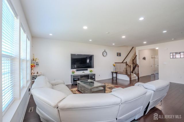 14 Jasmine Drive, Monroe, NJ 08831