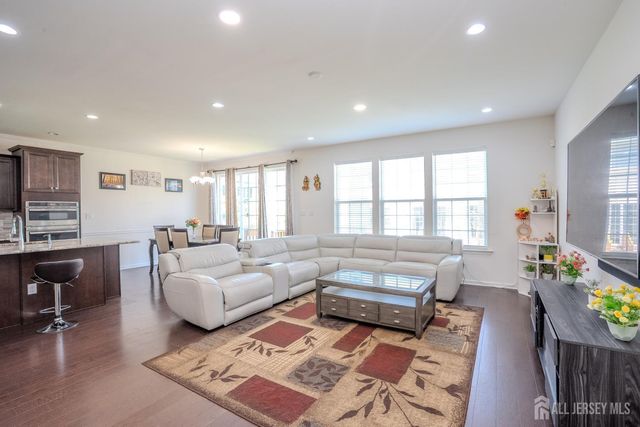 14 Jasmine Drive, Monroe, NJ 08831