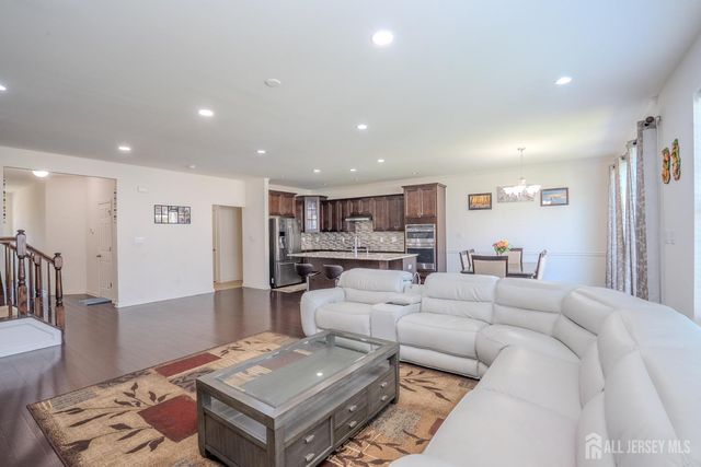14 Jasmine Drive, Monroe, NJ 08831