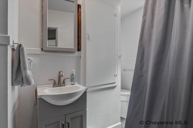 713 W 25TH ST, Cheyenne, WY 82001