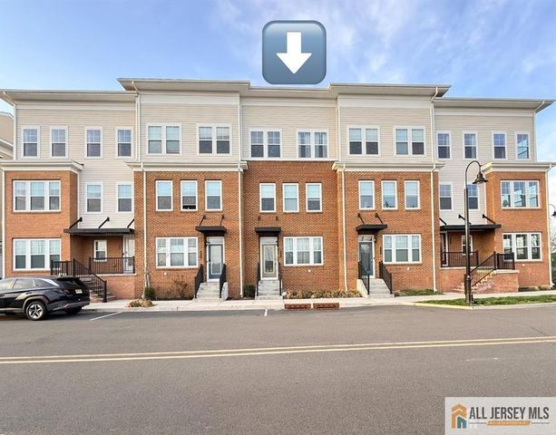 338 South Drive, North Brunswick, NJ 08902