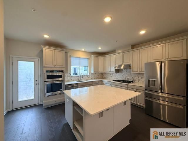 338 South Drive, North Brunswick, NJ 08902