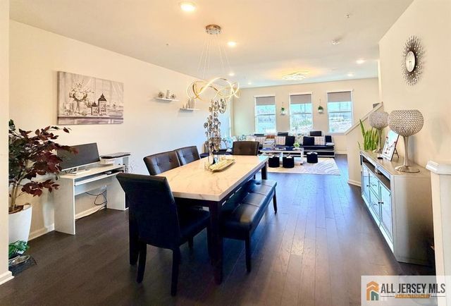338 South Drive, North Brunswick, NJ 08902
