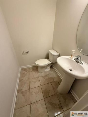 338 South Drive, North Brunswick, NJ 08902