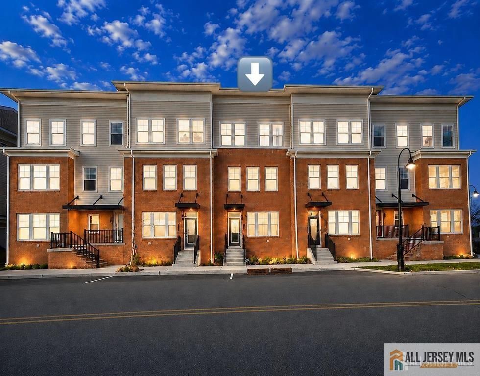 338 South Drive, North Brunswick, NJ 08902