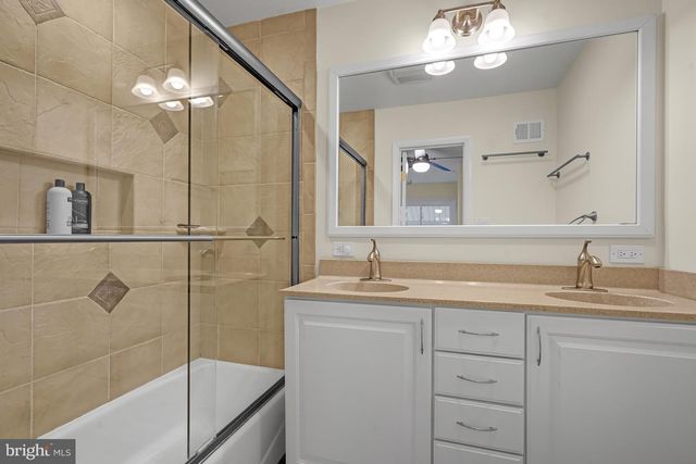 8700 LINTON LN, Alexandria, VA 22308