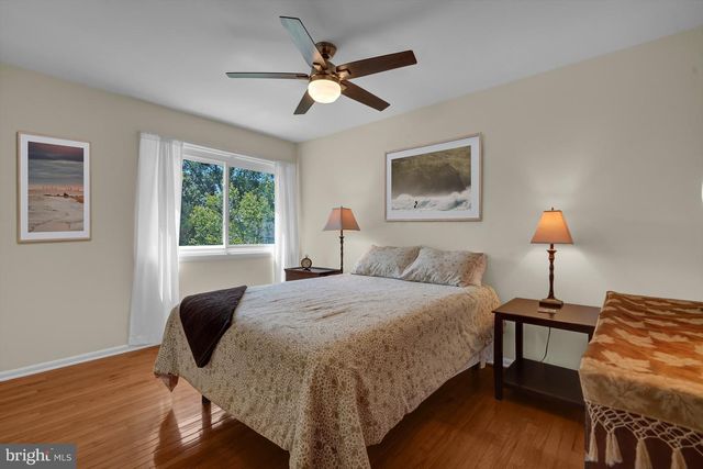 8700 LINTON LN, Alexandria, VA 22308