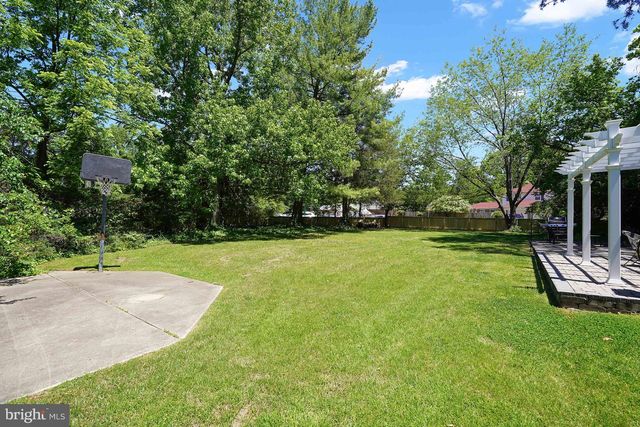 8700 LINTON LN, Alexandria, VA 22308