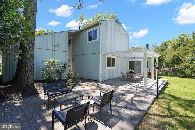 8700 LINTON LN, Alexandria, VA 22308