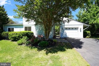 8700 LINTON LN, Alexandria, VA 22308