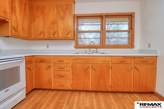 601 Skyway Road, Lincoln, NE 68505