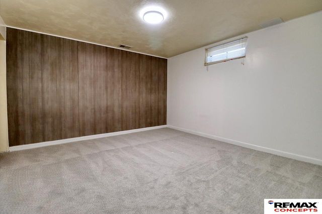 601 Skyway Road, Lincoln, NE 68505