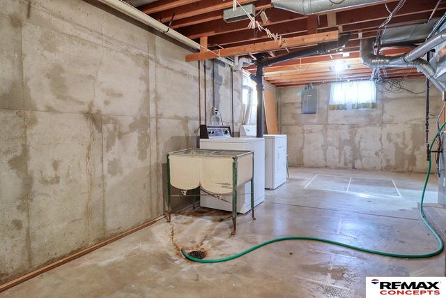 601 Skyway Road, Lincoln, NE 68505