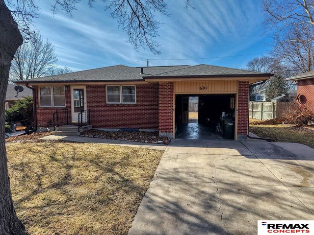 601 Skyway Road, Lincoln, NE 68505