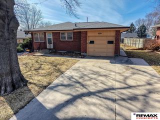 601 Skyway Road, Lincoln, NE 68505